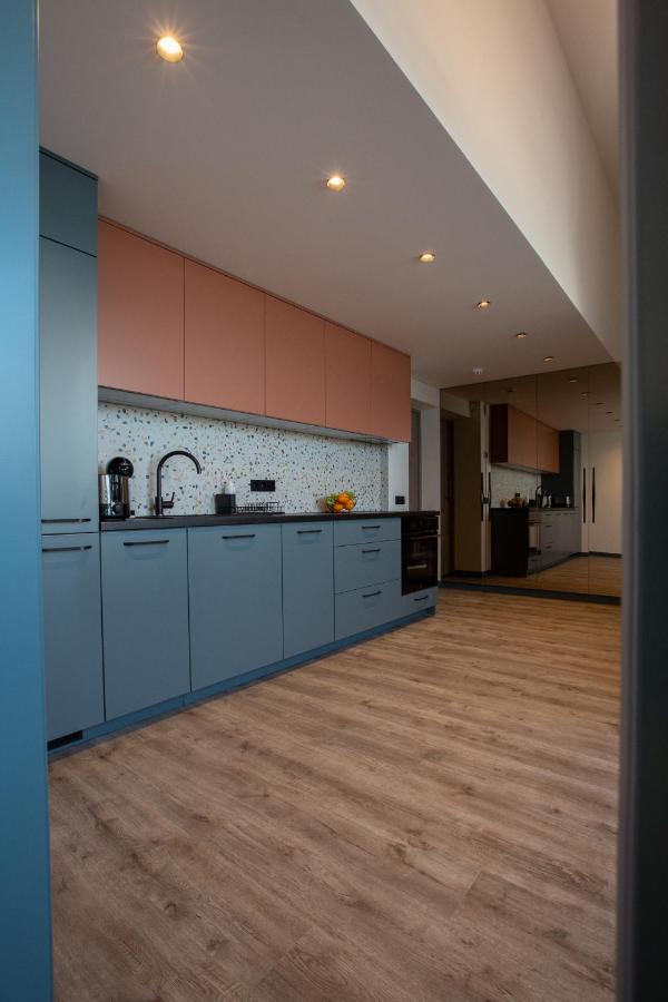 M8 Stylish One-Bedroom Apartment Каунас Экстерьер фото